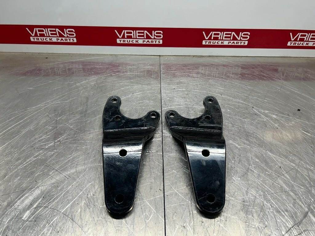 Watson & Chalin Bracket