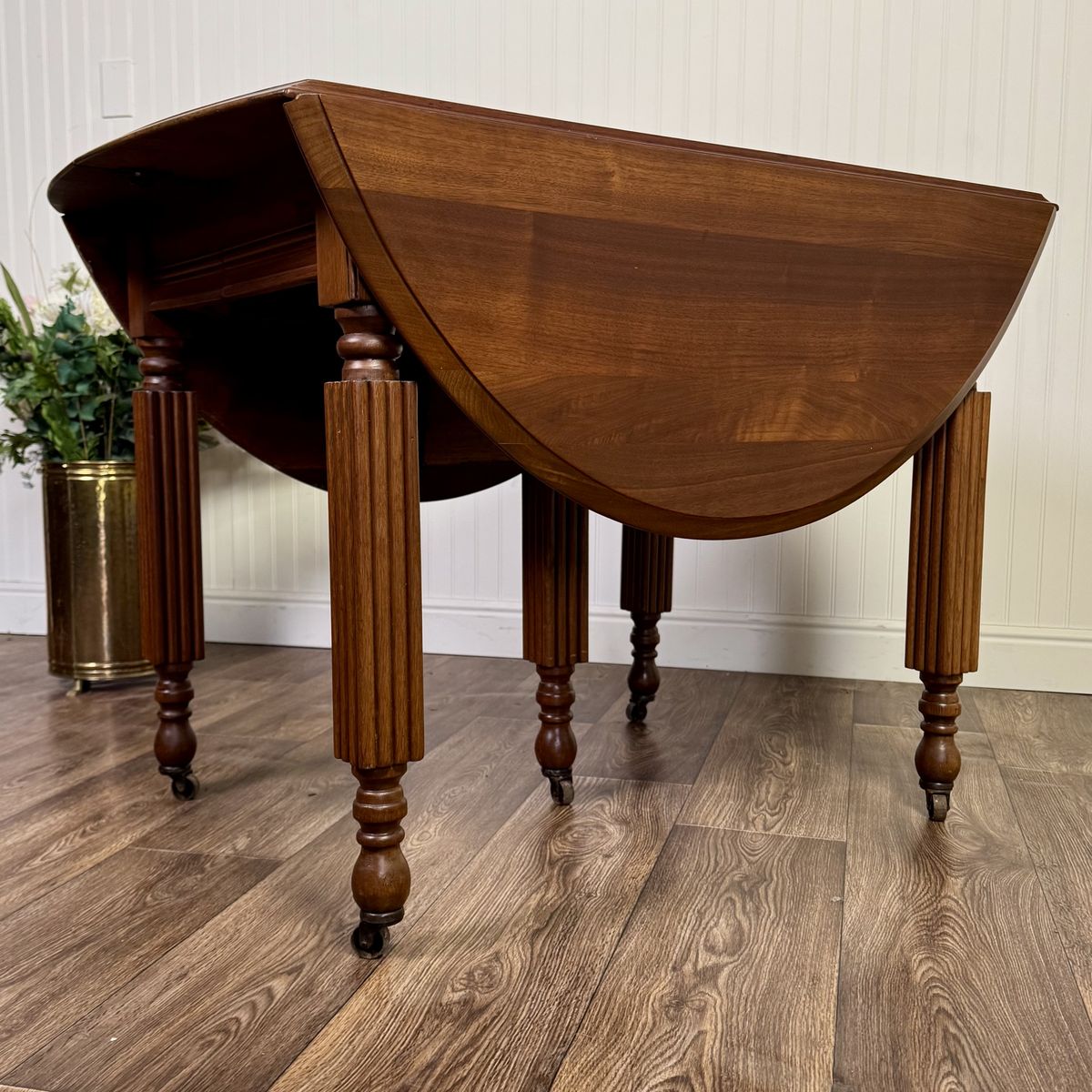 Federal Cherry Extension Drop-Leaf Dining Table