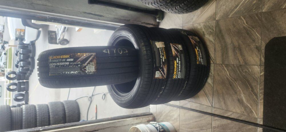 205/55R16 BLACKHAWK STREET-H HH11