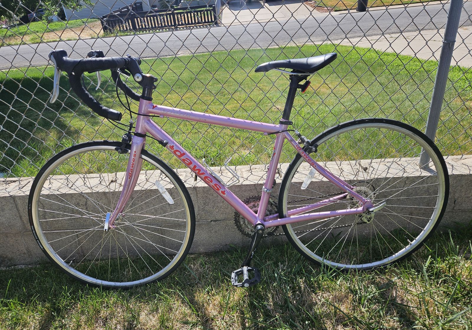 Dawes Pink Women's Road Bike