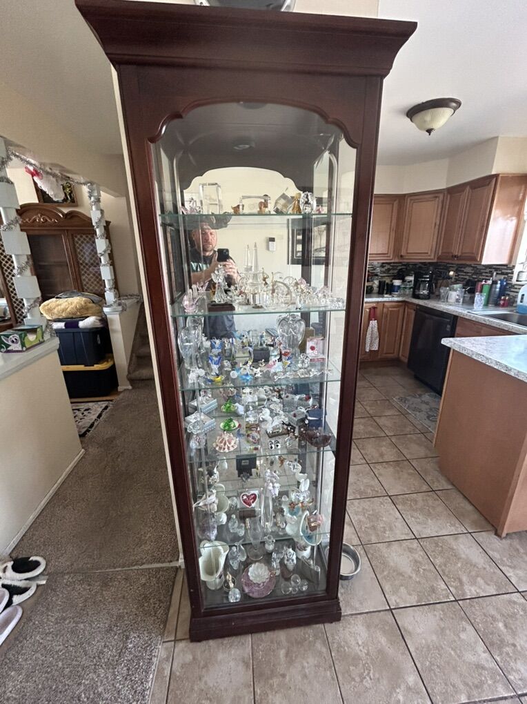 Howard Miller Curio Cabinet, Crystals Not Included