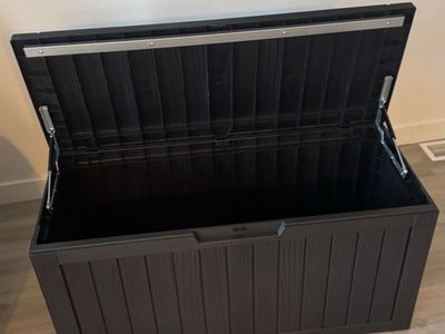 Outdoor Deck Storage Box, 75 Gallon