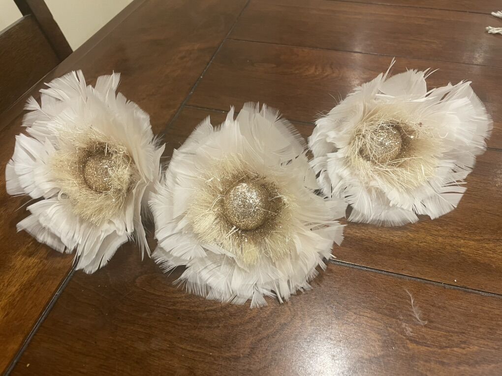 3 New Clip On Ornaments White Feathers W/ Gold