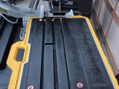 DEWALT D36000 10-inch Wet Tile Saw with Everything!
