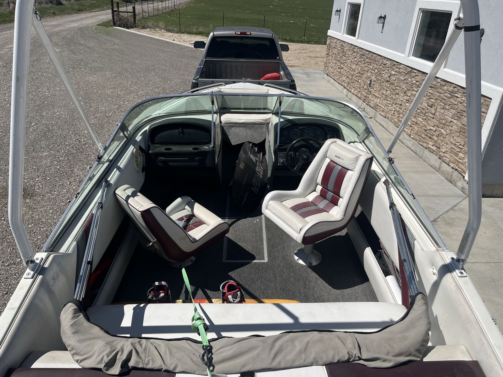 Main image 6