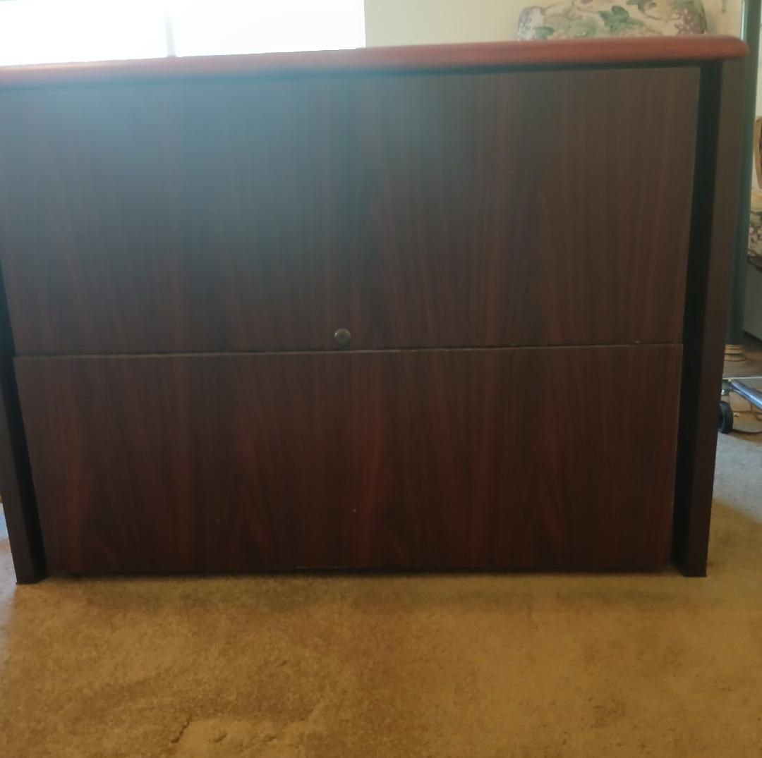 Filing cabinet  2 drawer 40 x 29
