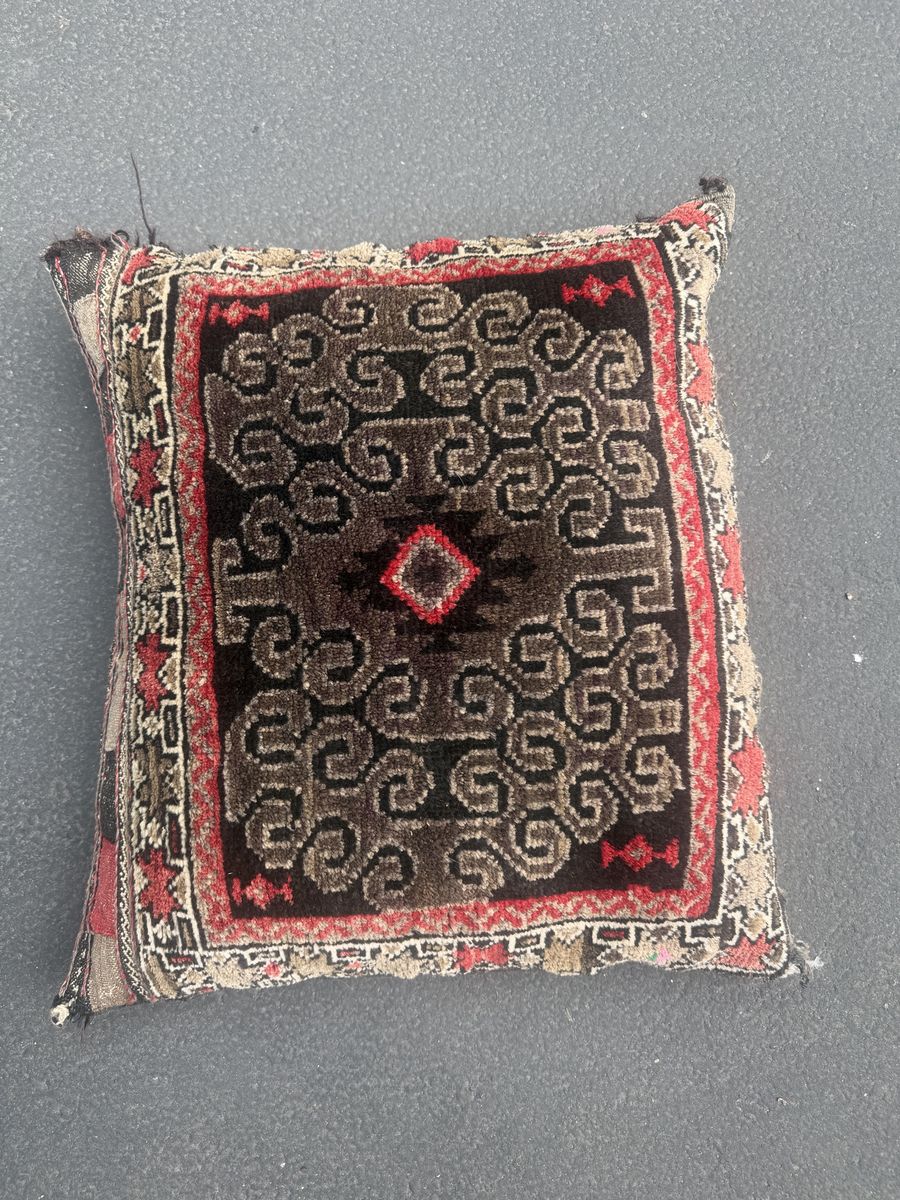 Main image 3