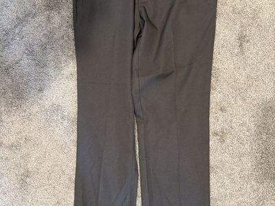 Haggar H26 Men's Gray Flat Front Dress Pants - Waist 34, Inseam 30