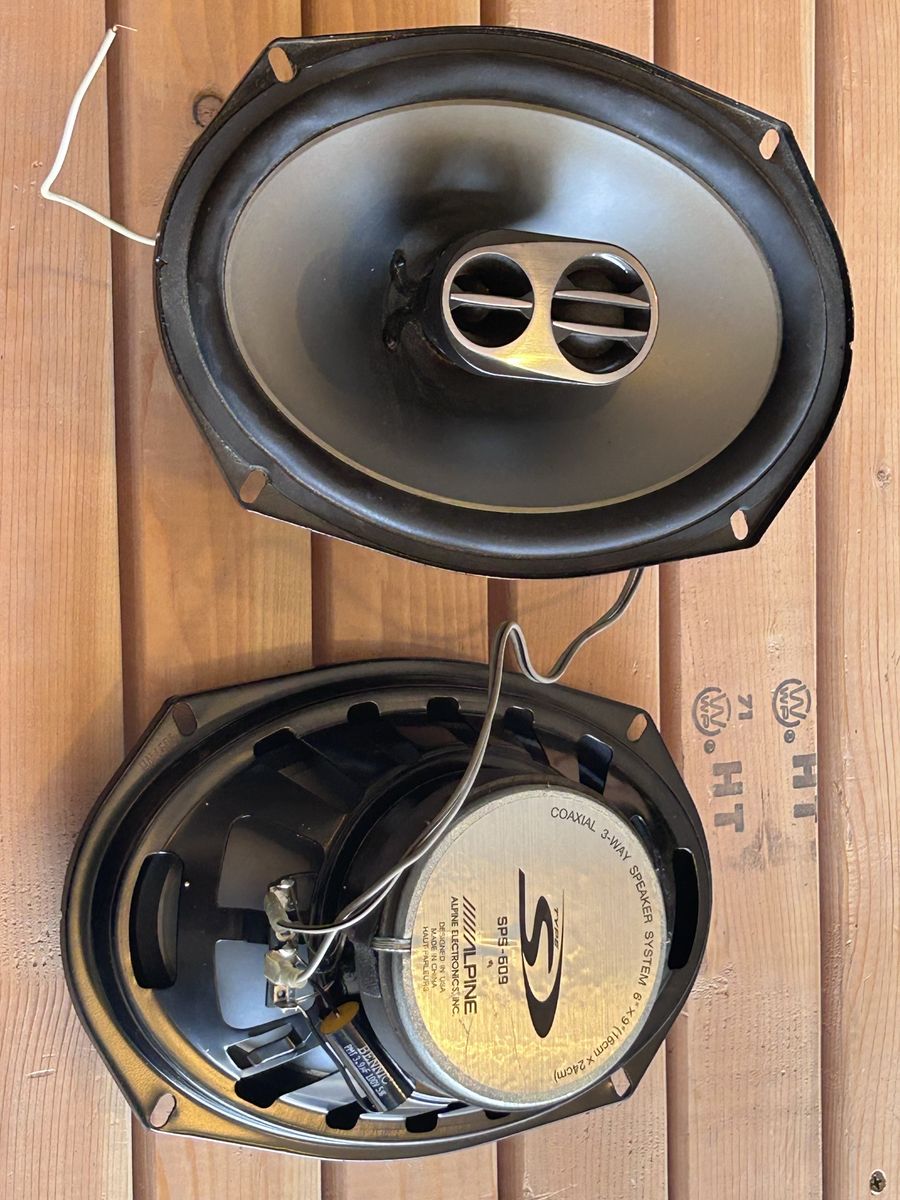 Alpine Coaxial 3 Way Speaker System 6" X 9"