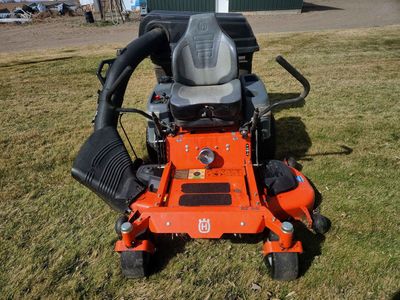 Husqvarna Zero Turn Lawn Mower - 54"- 24HP B&S - Bagger