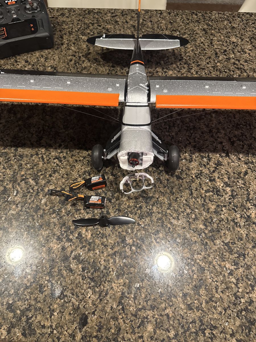 E flite scrappy 800 2x 4s battery w/xt30. *wrecked!*