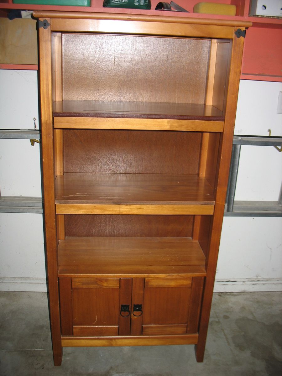 Upright Shelf Unit 