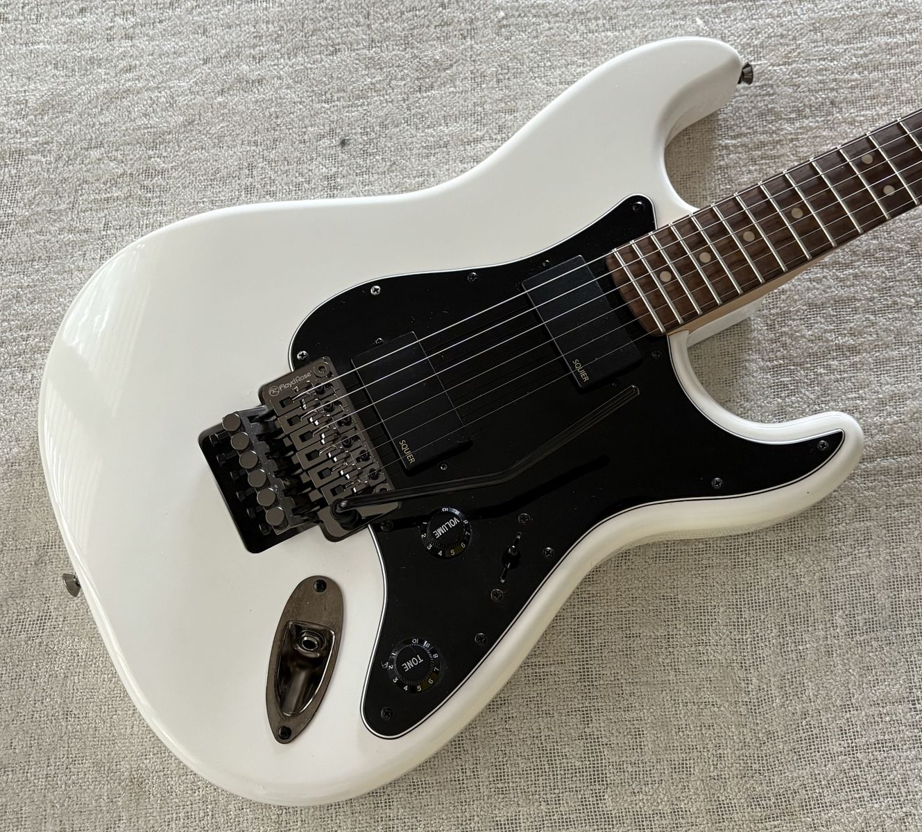 Squiers Contemporary Active Stratocaster HH Floyd Rose