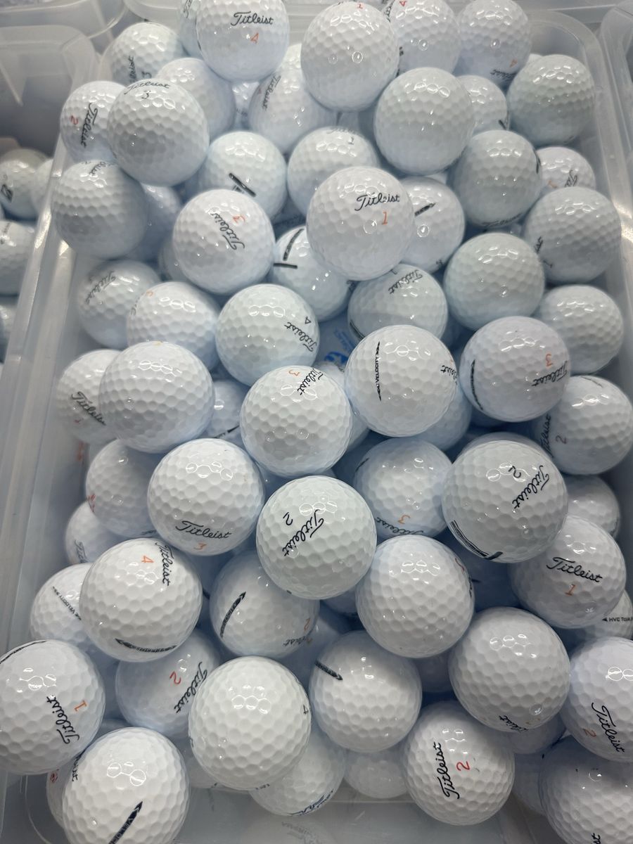 150 Mint/Near Mint Titleist ProV1 and proV1x Golf Balls