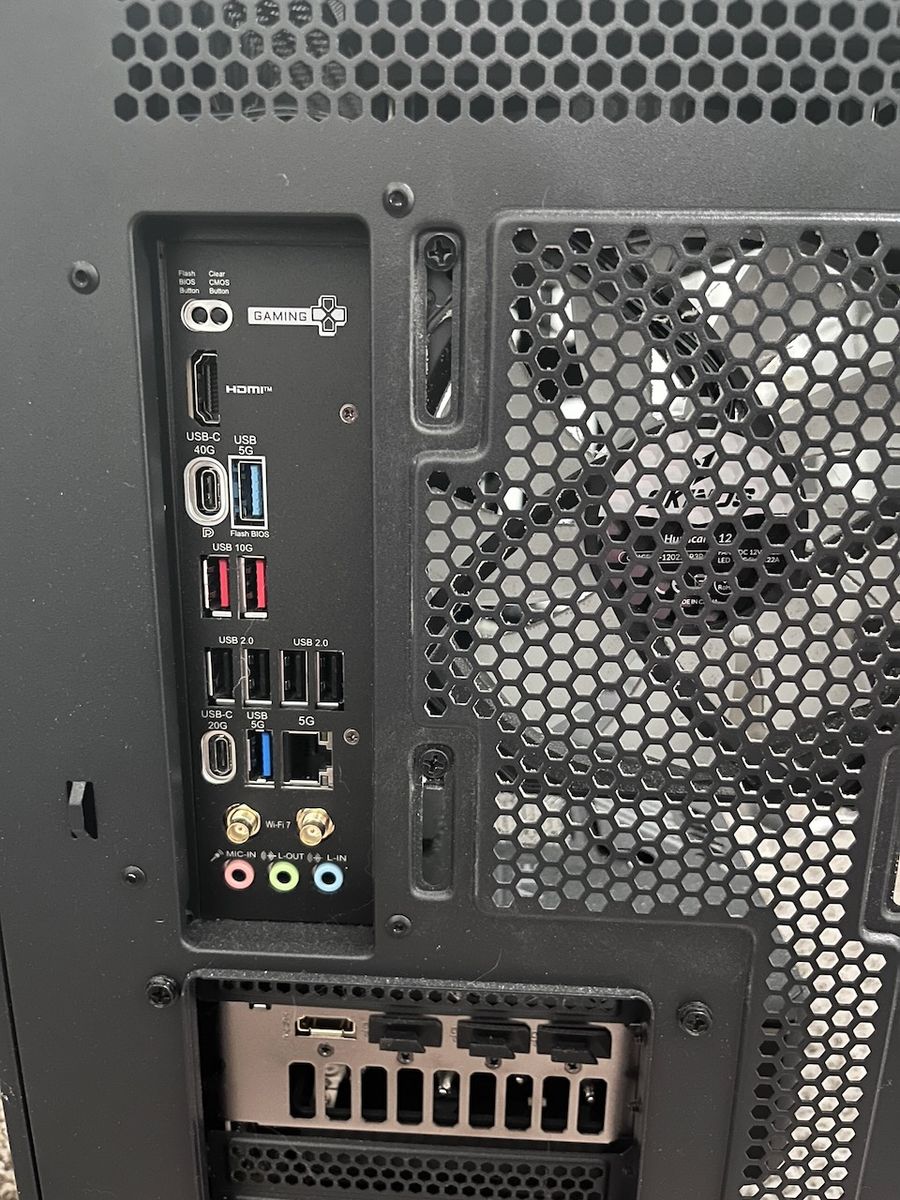 Custom Gaming PC - RTX 5090 32GB VRAM - 9800X3D CPU - 64GB DDR5 RAM - 4TB SSD