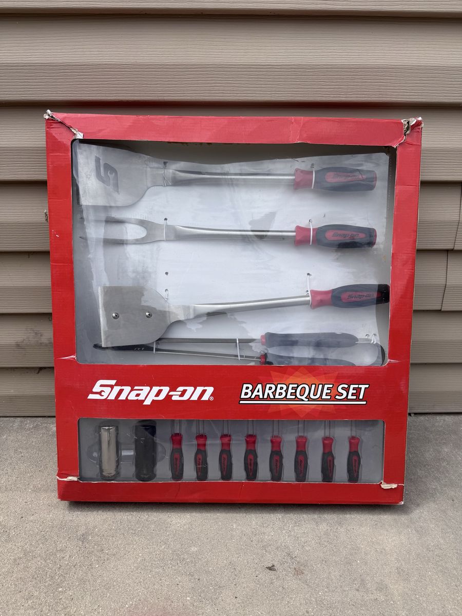 Snap-on Barbecue BBQ Grilling Utensil Set with Screwdriver Handle Design New in Box