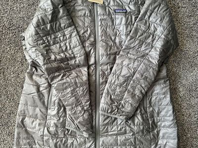 Women’s Patagonia Nano Puff Parka (New With Tag)