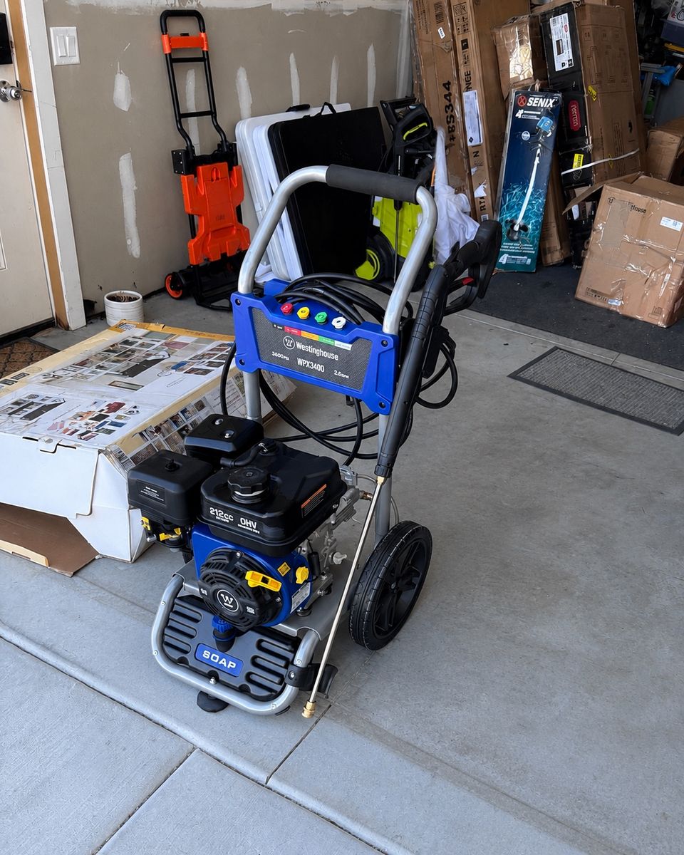 Westinghouse WPX3400 3400 PSI 2.6 GPM 212cc OHV Gas Pressure Washer with Nozzle Tips