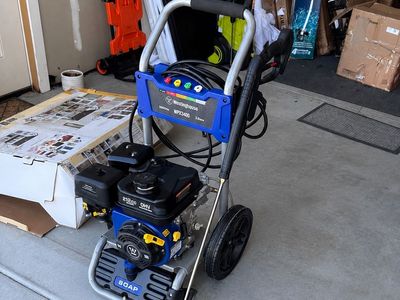 Westinghouse WPX3400 3400 PSI 2.6 GPM 212cc OHV Gas Pressure Washer with Nozzle Tips