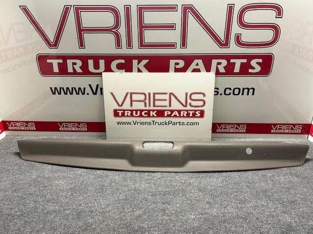 Used Peterbilt Lower Header Assembly, Gray, Part # S60-6038-281