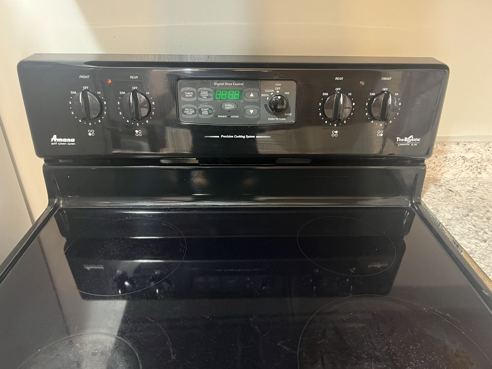 Amana self clean oven and range great condition.