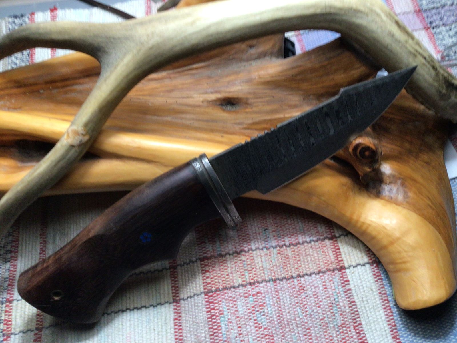 Bowie Style Damacus blade Knive