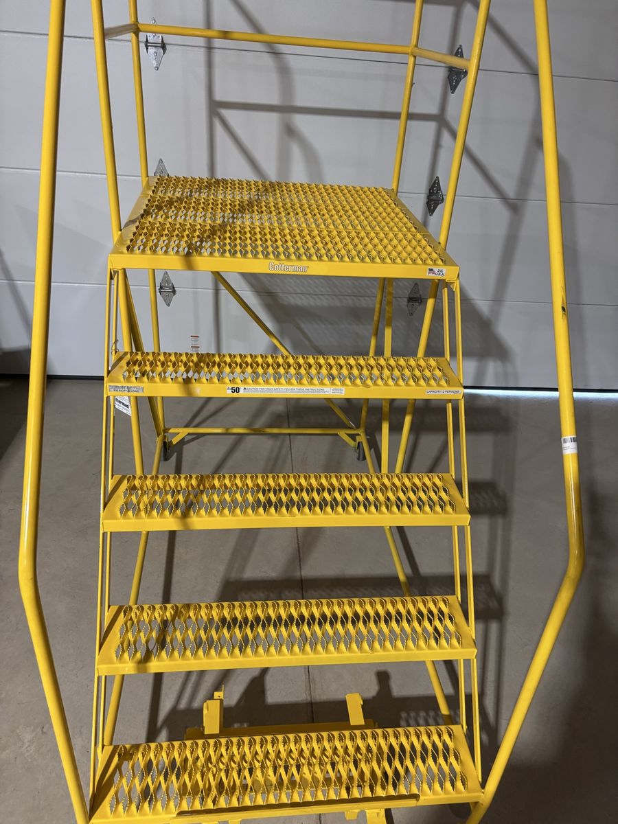 Main image 5