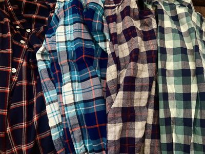 Lot - Men's XL Plaid Button-Down Long Sleeve Shirts