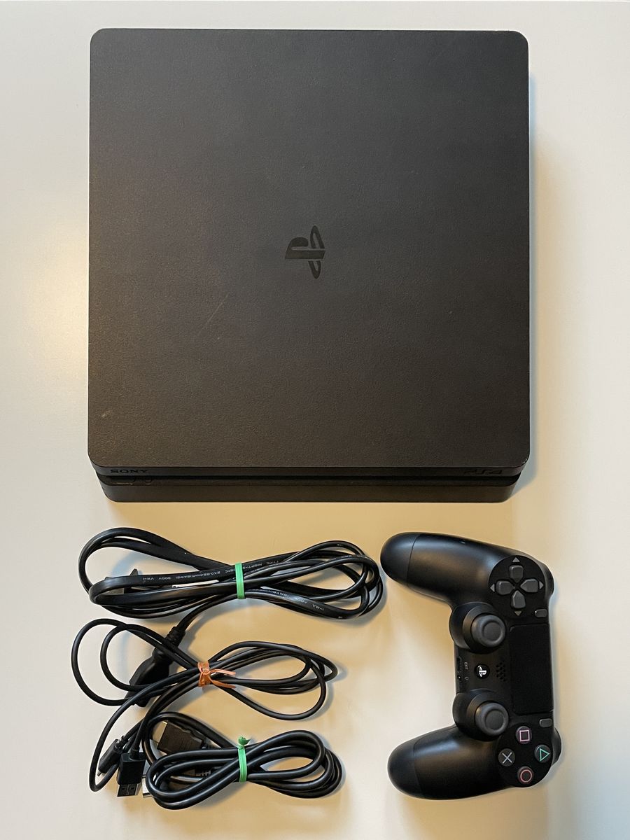 PS4 slim 1tb