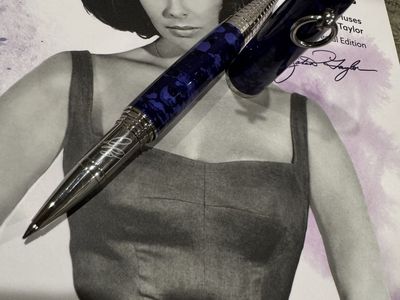 Montblanc Muses Elizabeth Taylor Special Edition Ballpoint Pen with Box