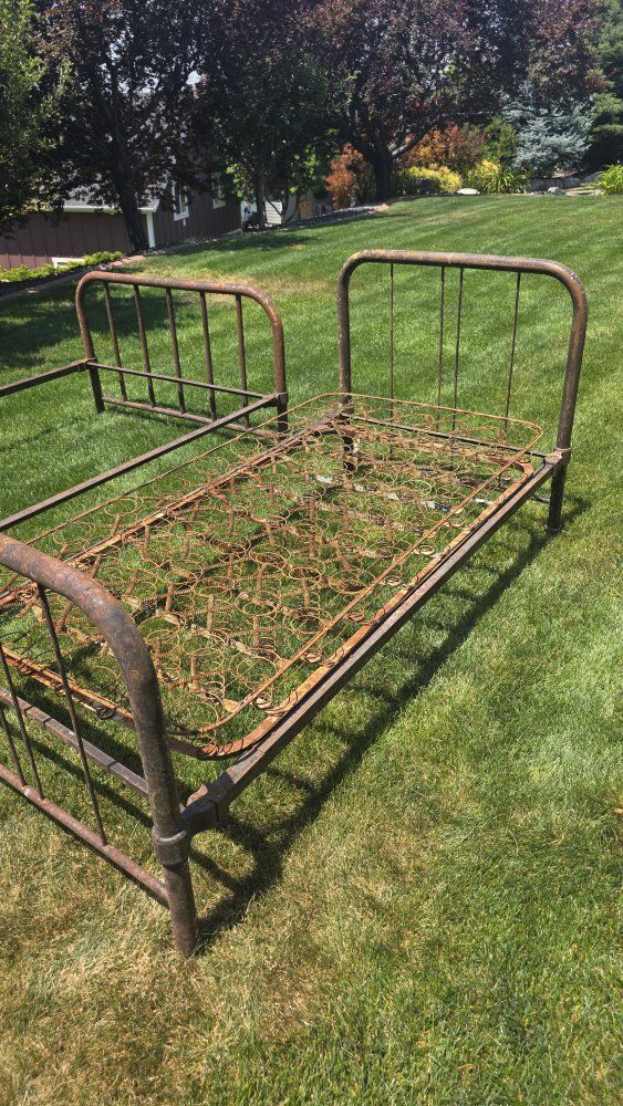 Vintage Iron Twin Bed Frame & Spring Base - Rustic Farmhouse Style, Antique Metal