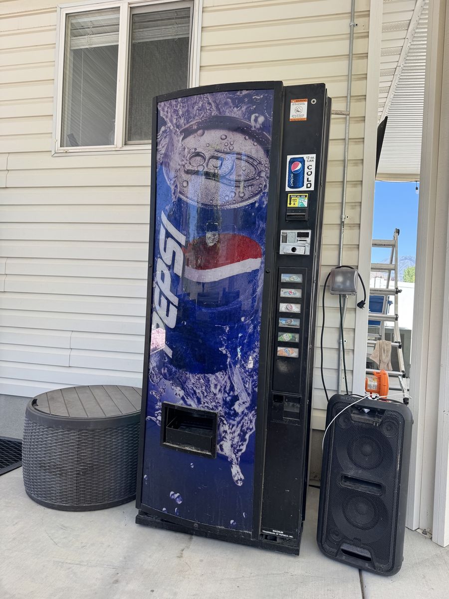 Pepsi Vending Machine
