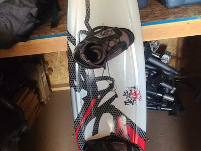 wakeboard w L/XL ronix boots