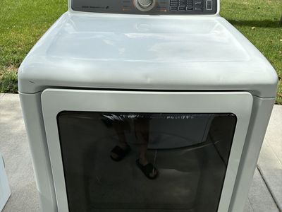 Samsung Electric Dryer - White