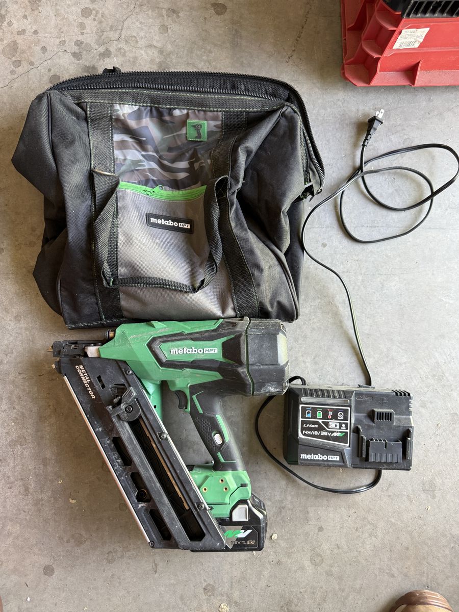 Metabo HPT 18V MultiVolt Cordless 30 3-1/2" Paper Tape Framing Nailer (1x4.0Ah)