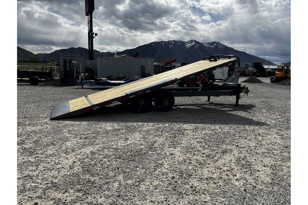 2026 RawMaxx 26' X 102'' Jet Black Full Hydraulic