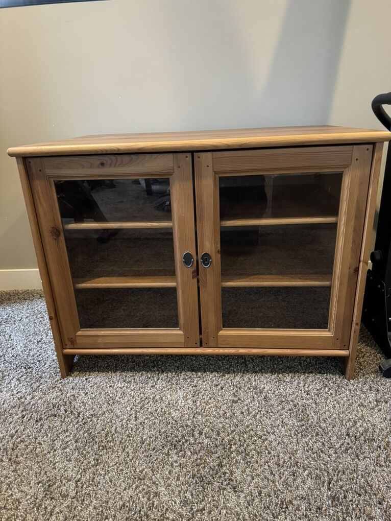 Entertainment cabinet