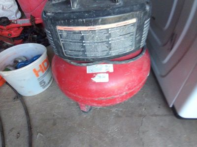 PORTER-CABLE 150 PSI 6 Gallon Pancake Air Compressor 2.6 SCFM