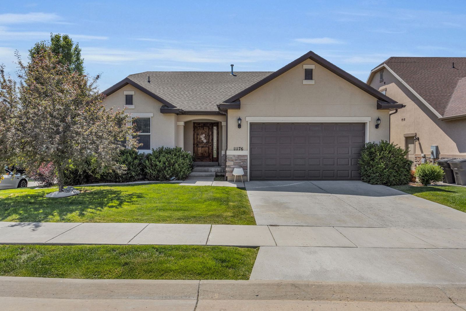 Spacious 5 bedroom, 3 bathroom rambler in prestigious neighborhood in South Jordan