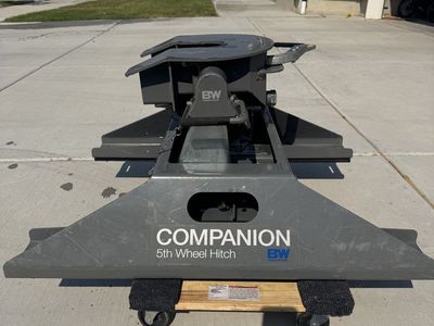 B&W Companion 5th Wheel Trailer Hitch