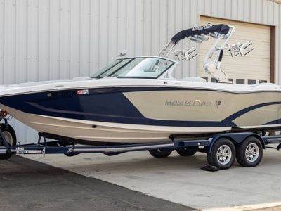 2016 Mastercraft X26 X-Series | 368 hours | 7.4 Engine