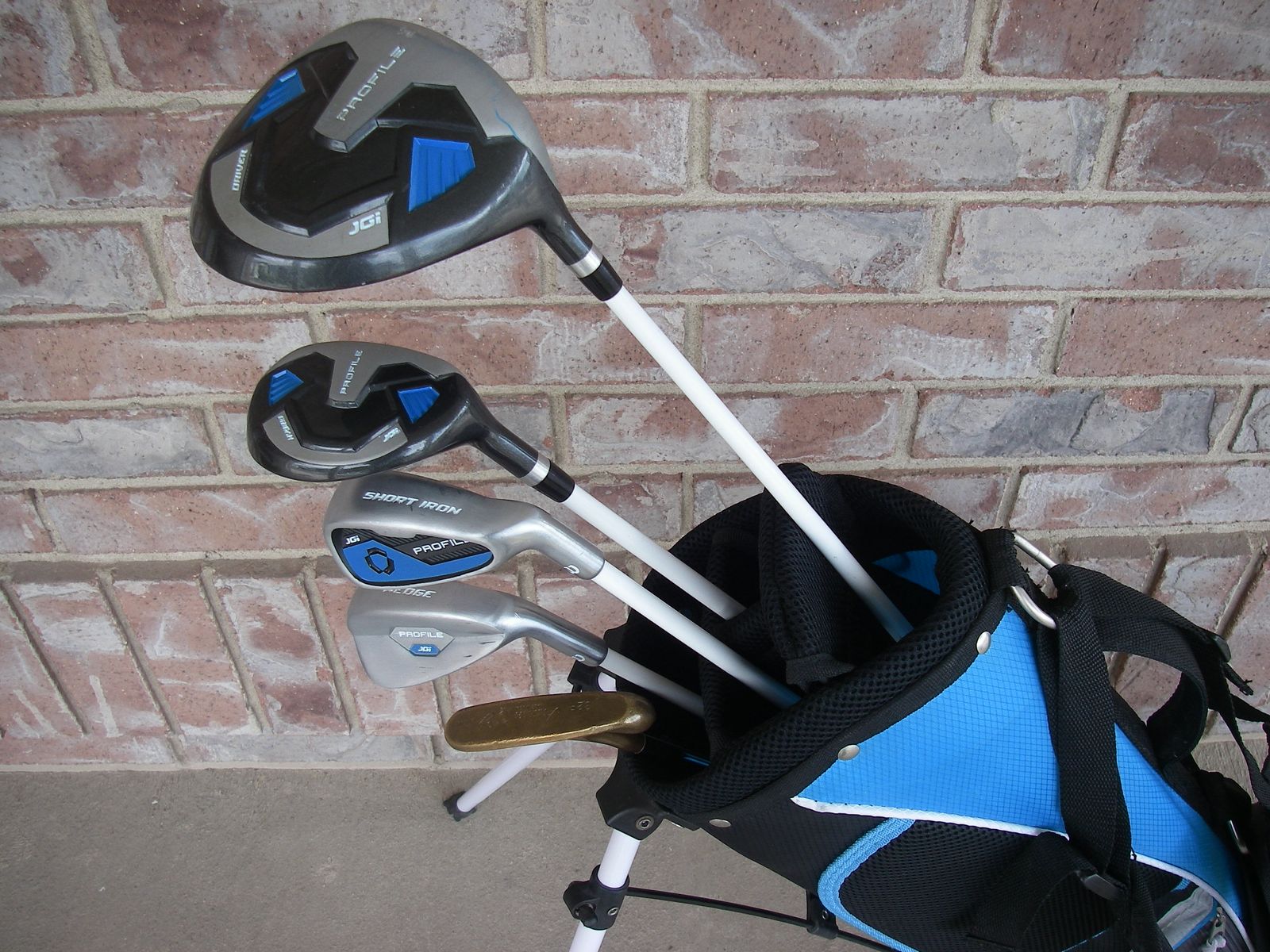 60”-63” WILSON PROFILE JGi Junior Golf Clubs Set, Hybrid, Graphite, w/ Stand Bag, JR, RH, Titleist Putter