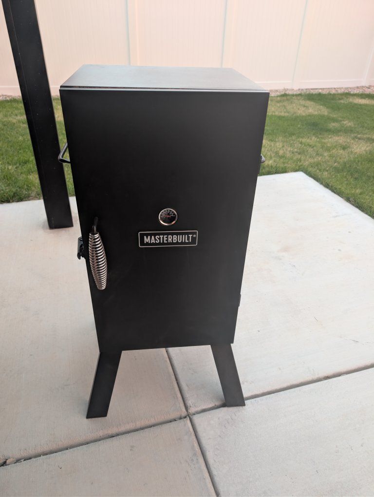 Masterbuilt Electric Smoker