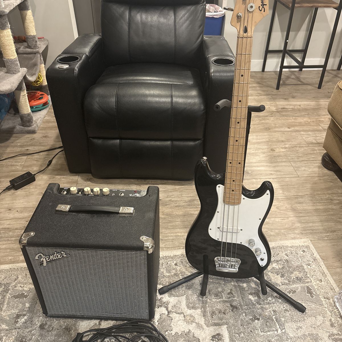 Fender Rumble 25 And Squier Bronco Bass Combo