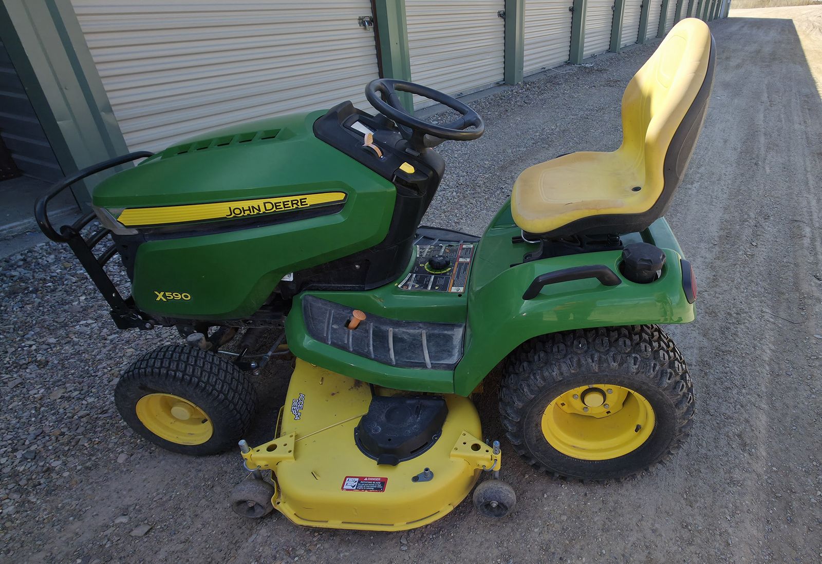John Deere X590 Riding Mower