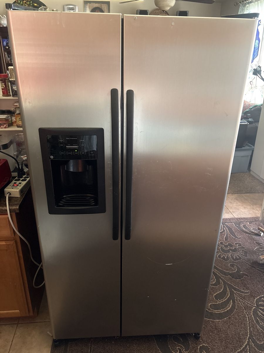 LG French Door w/  Ice & Water in Door