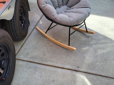 Indoor/Outdoor Papasan Rocking Chair*