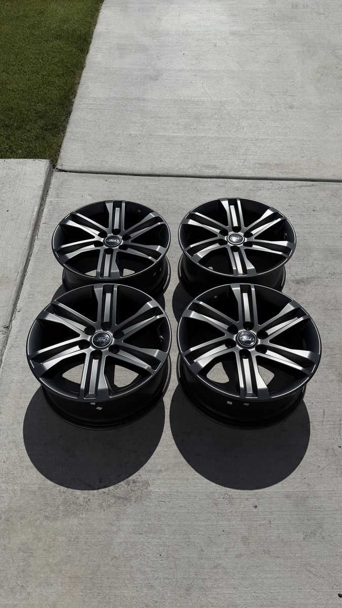 Ford F150 Rims 20” like new
