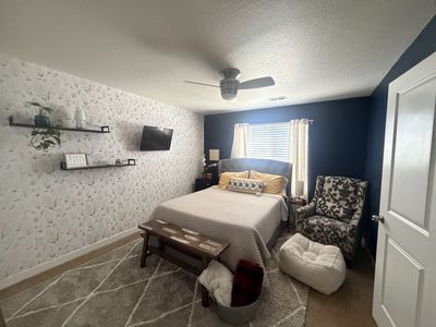 Furnished Queen Bedroom + Private Bath for Rent - Clean, Quiet, Respectful Female Roommate