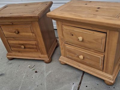 2 pine wood night stand/plain